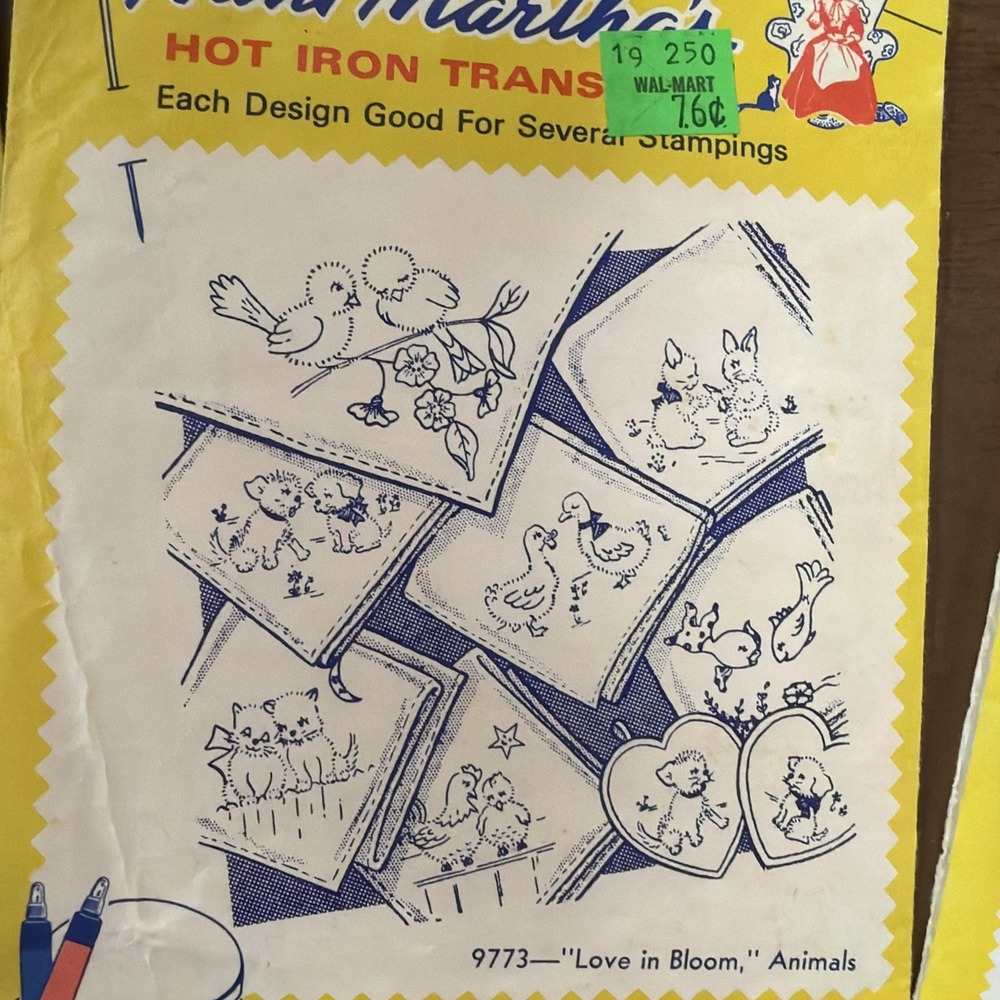 9- Vintage Aunt Martha's Hot Iron Transfers Embroidery Textile Painting Wearable - Picture 4 of 10